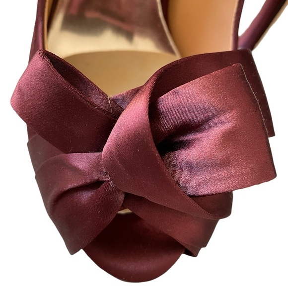 Badgley Mischa Mishka Plum Silk Satin Peep Toe Bow Platform Heel Size 7.5 - Picture 2 of 9